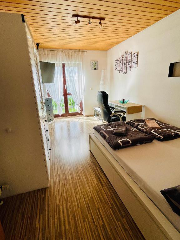 Kleine Ein Zimmer Wohnung Mit Gartenanlage Salem  Ngoại thất bức ảnh